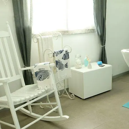 Anacleto לינה וארוחת בוקר