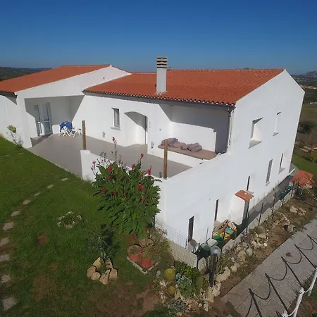 לינה וארוחת בוקר Anacleto Bassacutena