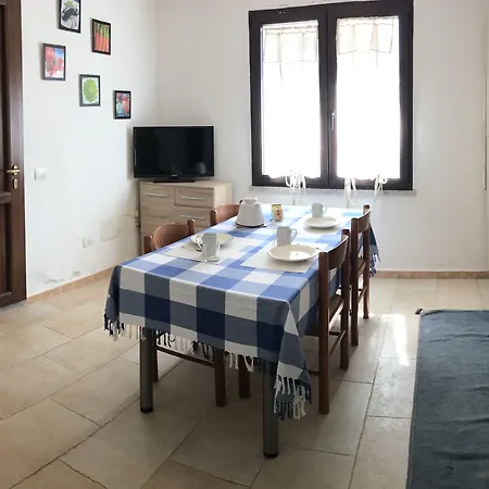 Anacleto לינה וארוחת בוקר